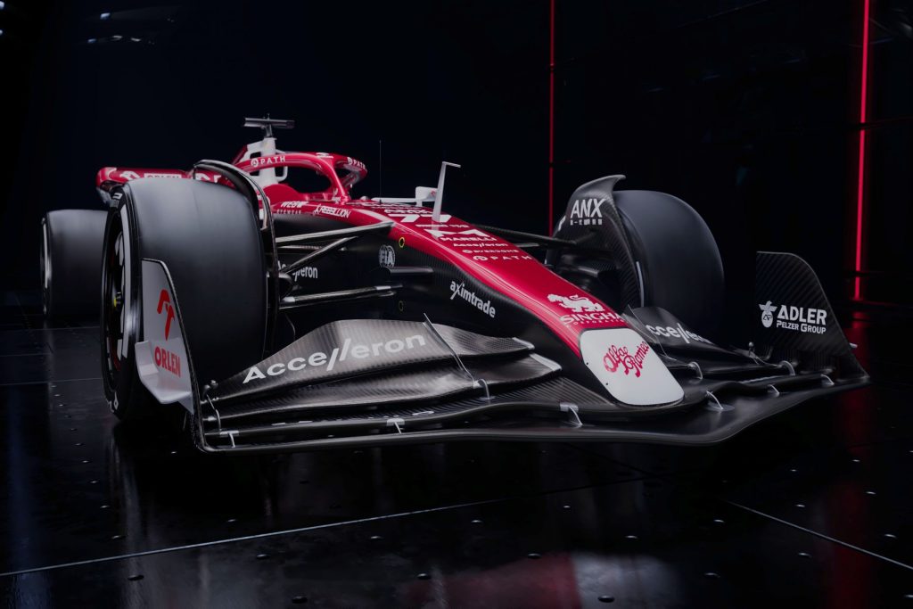 AximTrade、Alfa Romeo F1 Team ORLENとのパートナーシップを発表